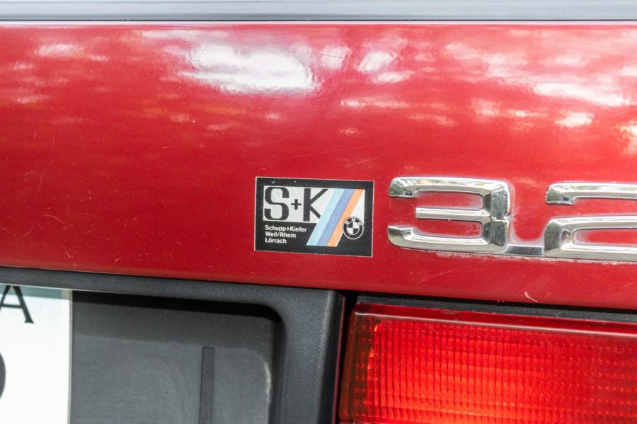 Детали экстерьера BMW 324td Touring (E30) 1991 года  (NA) (фото 25 из 94)